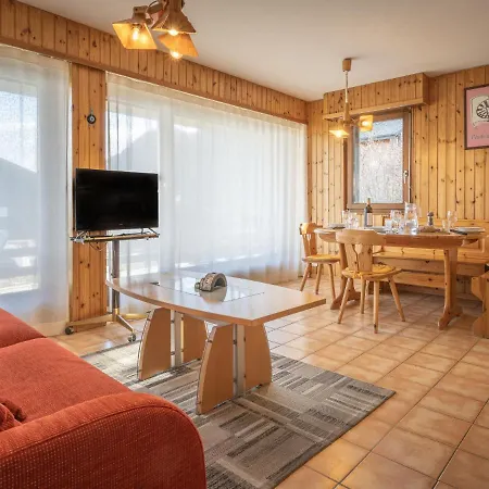 Austral 204 By Interhome