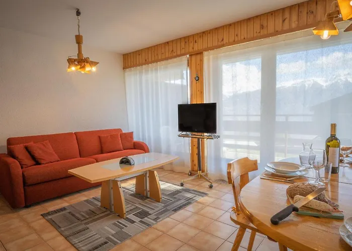 Austral 204 By Interhome