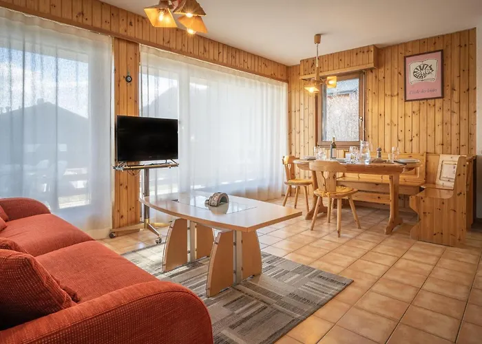 Austral 204 By Interhome