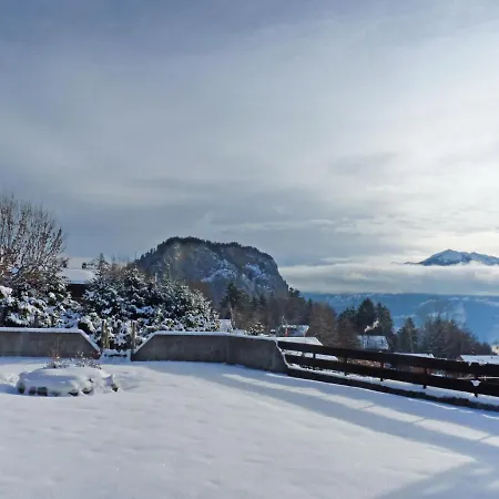 Austral 204 By Interhome *